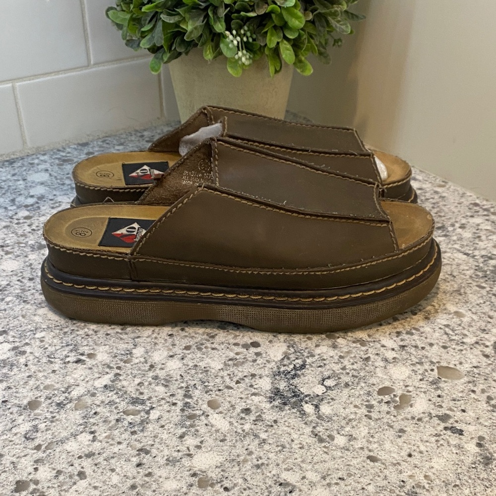 Vintage Y2K No Boundaries Chunky Platform slides size 8.5